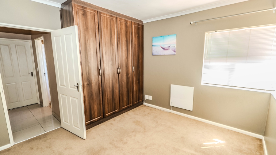 6 Bedroom Property for Sale in Rouxville Western Cape